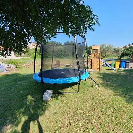 Apartments And Room Ljubica لوبار المظهر الخارجي الصورة