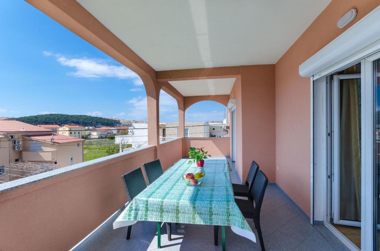 Apartments And Room Ljubica لوبار المظهر الخارجي الصورة