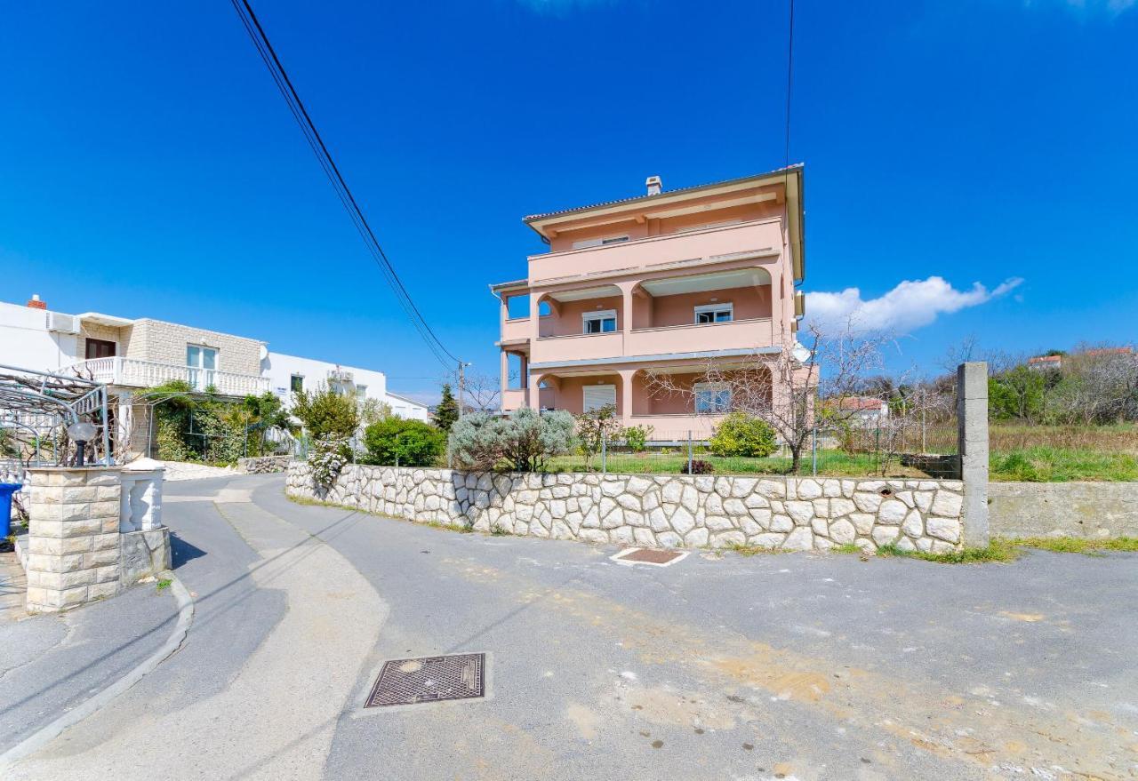 Apartments And Room Ljubica لوبار المظهر الخارجي الصورة