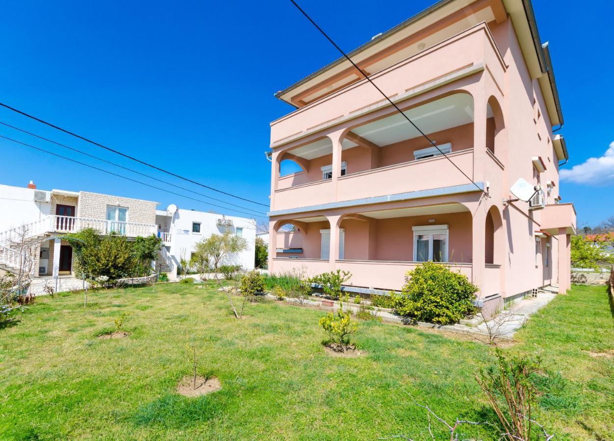 Apartments And Room Ljubica لوبار المظهر الخارجي الصورة