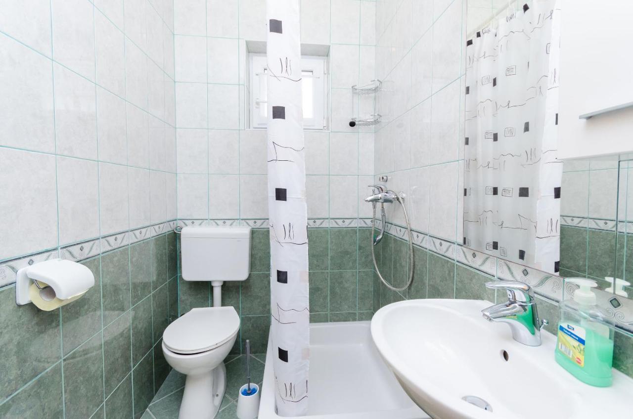 Apartments And Room Ljubica لوبار المظهر الخارجي الصورة