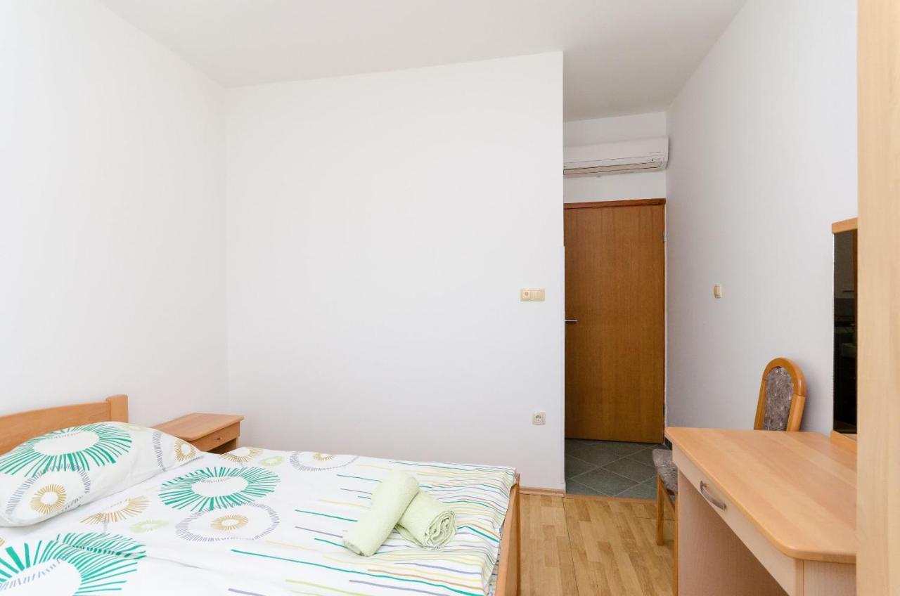 Apartments And Room Ljubica لوبار المظهر الخارجي الصورة