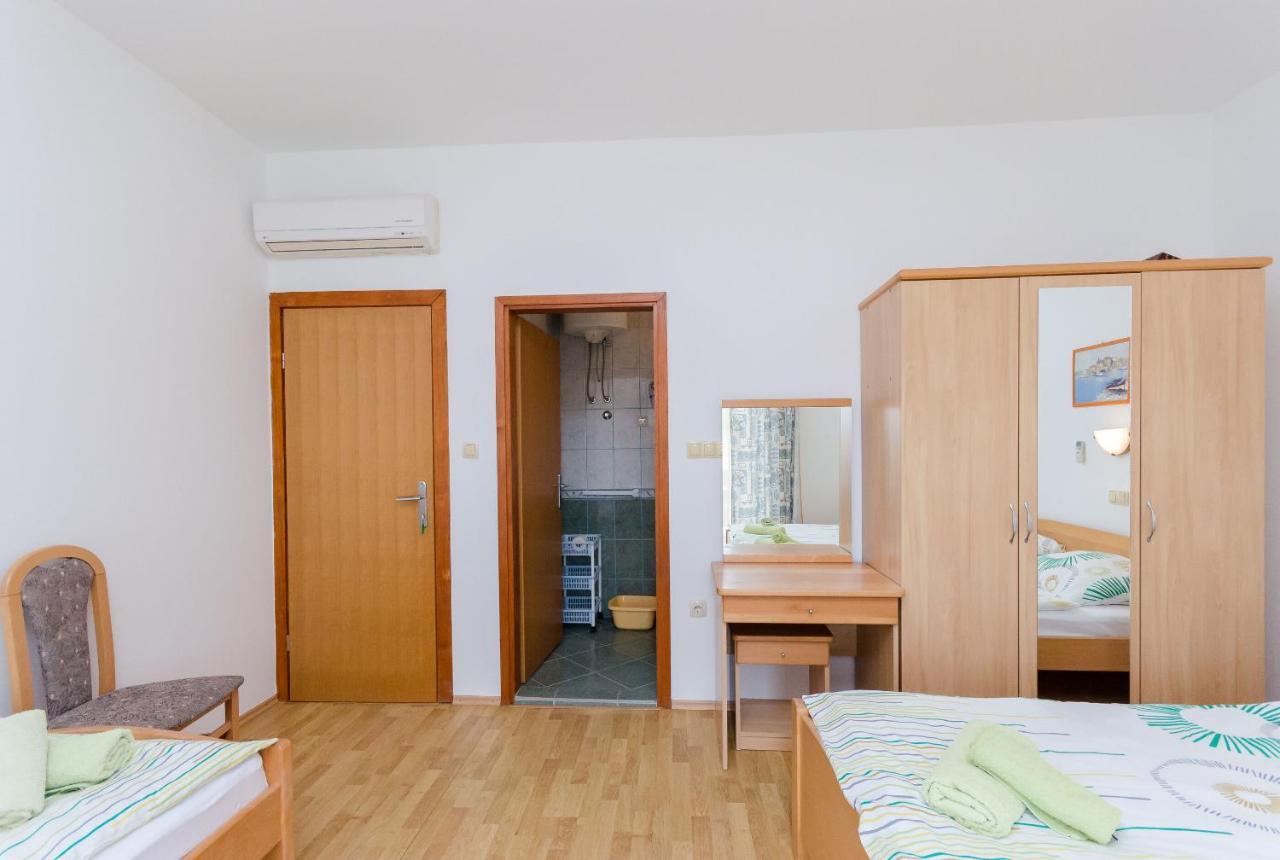 Apartments And Room Ljubica لوبار المظهر الخارجي الصورة